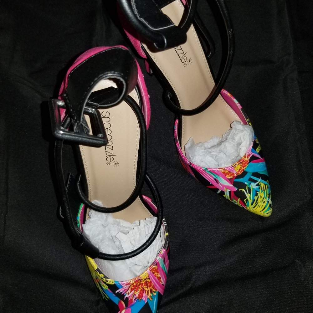 Pointed toe multi colored pumps - Picture 5 of 6